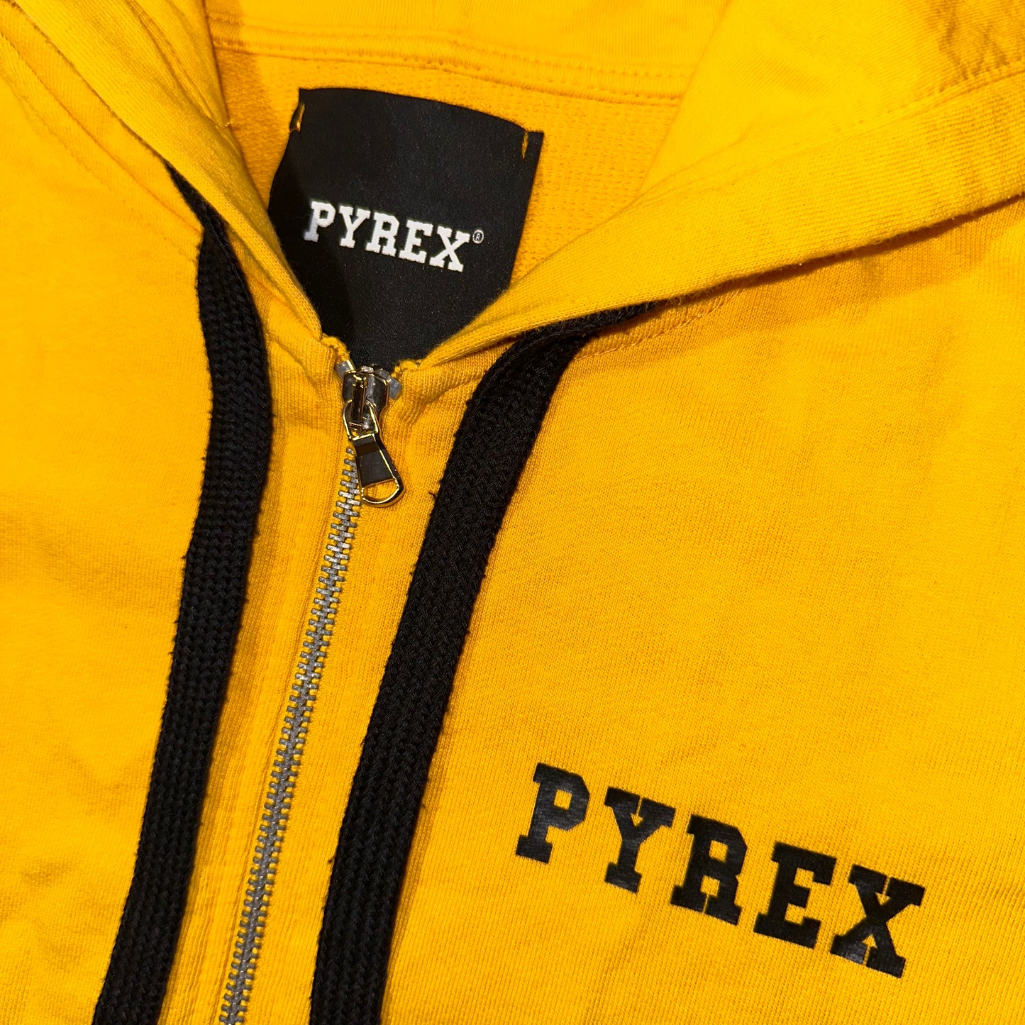 Pyrex Zip-Up