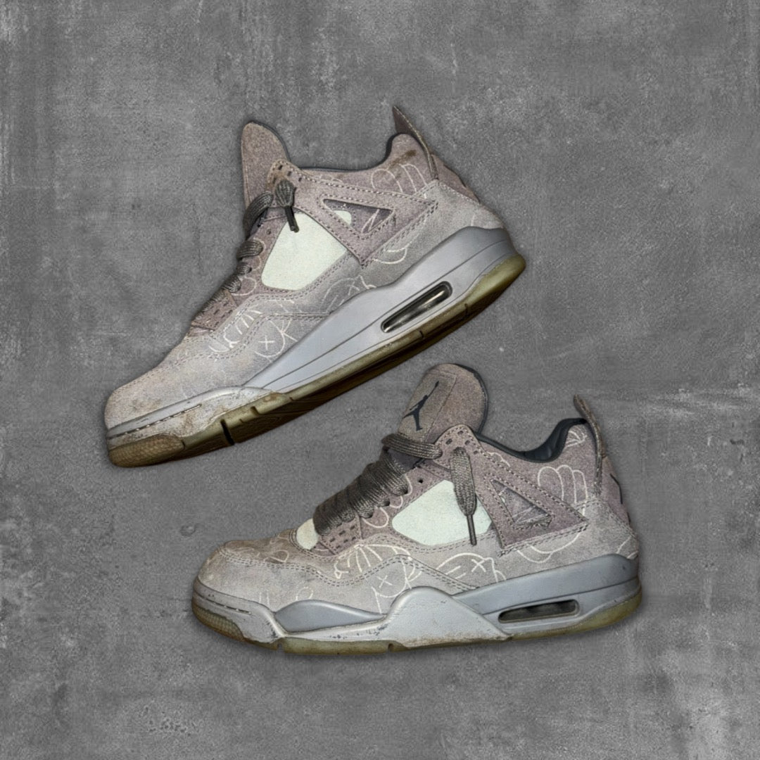 Air Jordan Retro 4 X Kaws Sneakers