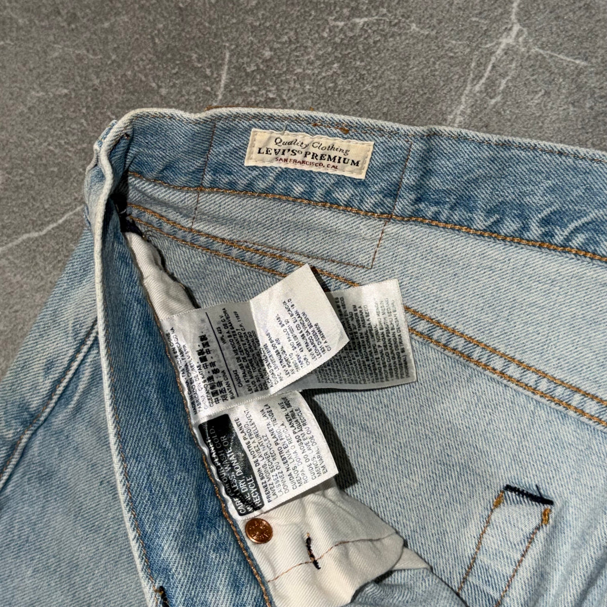 Levis 501 Jeans