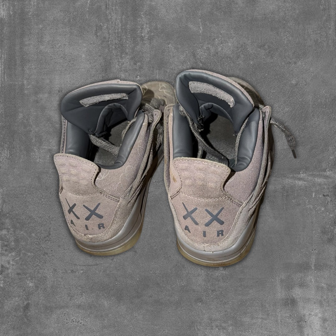 Air Jordan Retro 4 X Kaws Sneakers