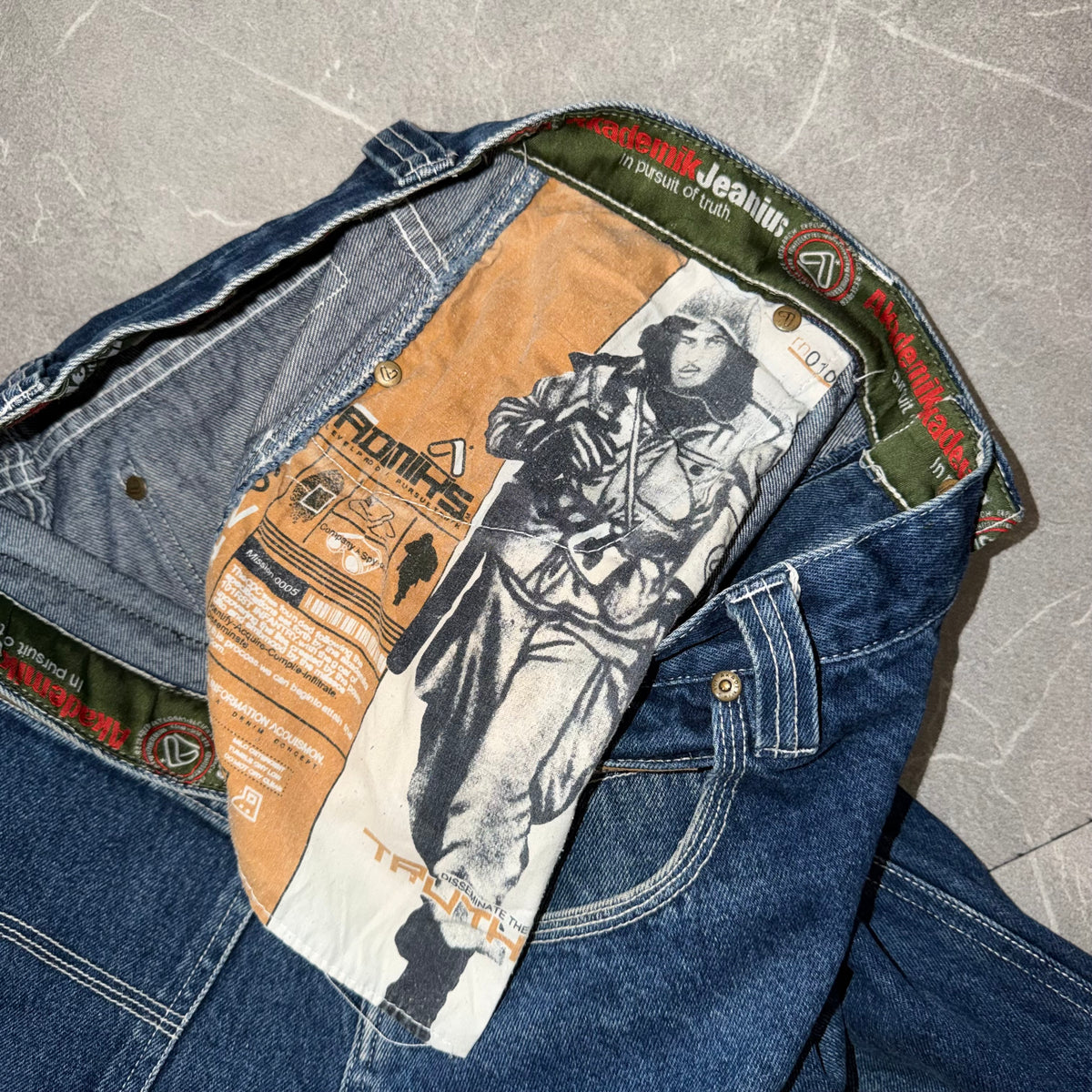 RARE Vintage Akademik Jeanius Jeans
