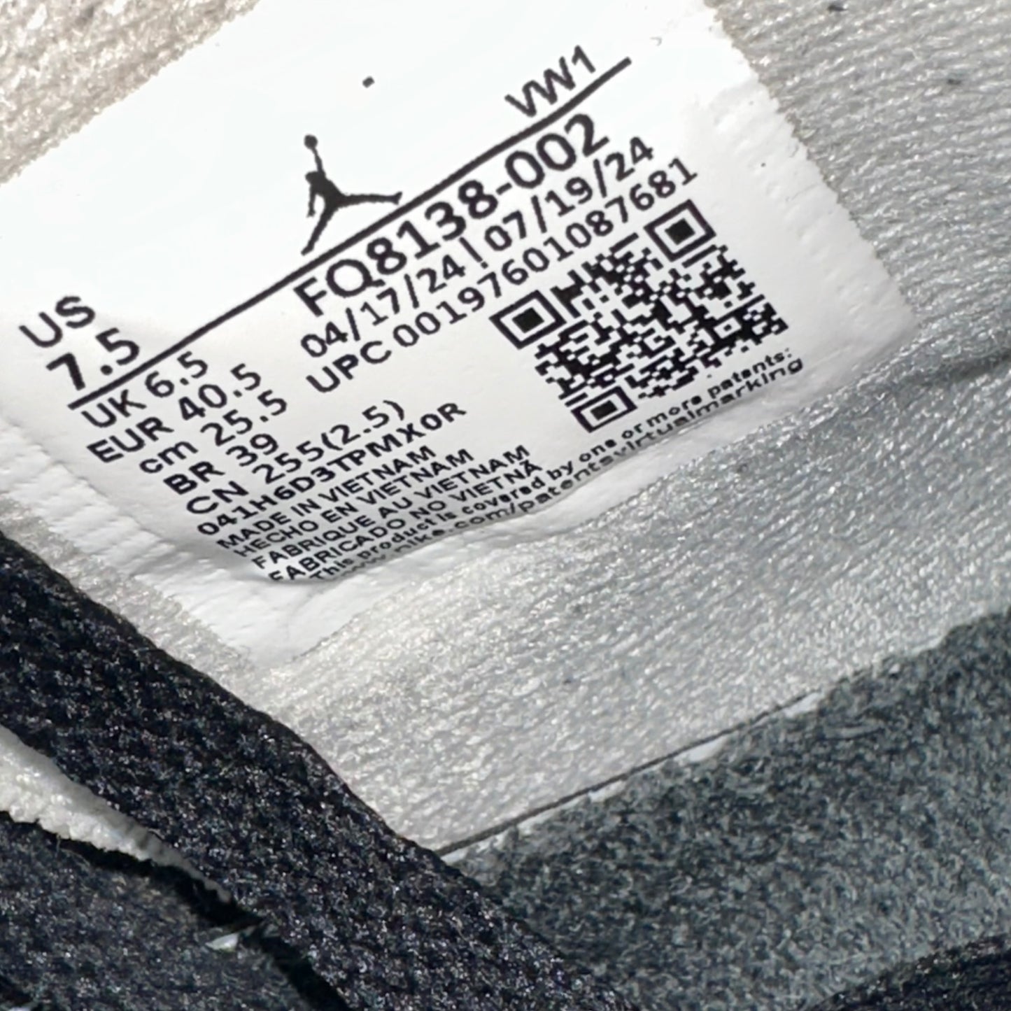 Air Jordan Retro 4 FARE [40.5]