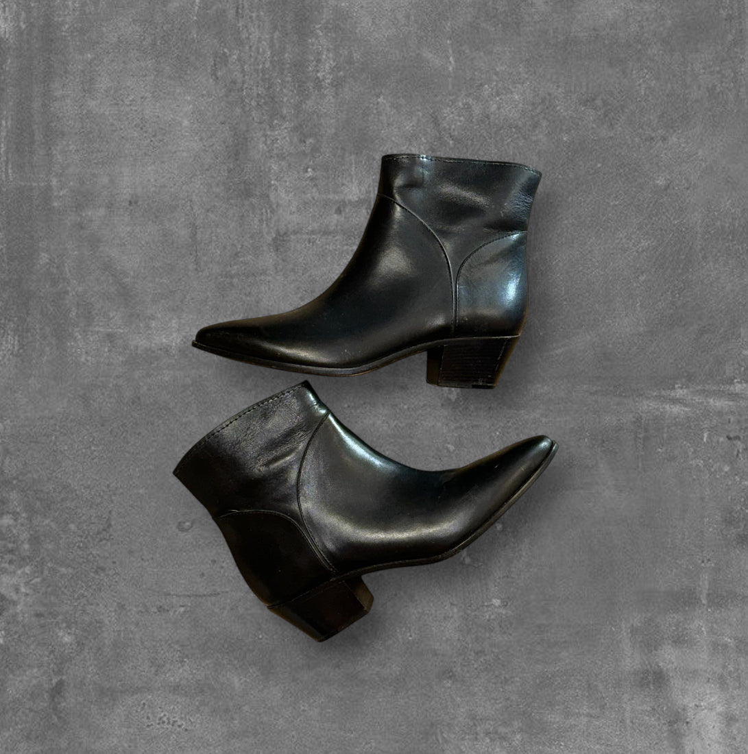 Saint Laurent Paris Cowboy Boots [37]