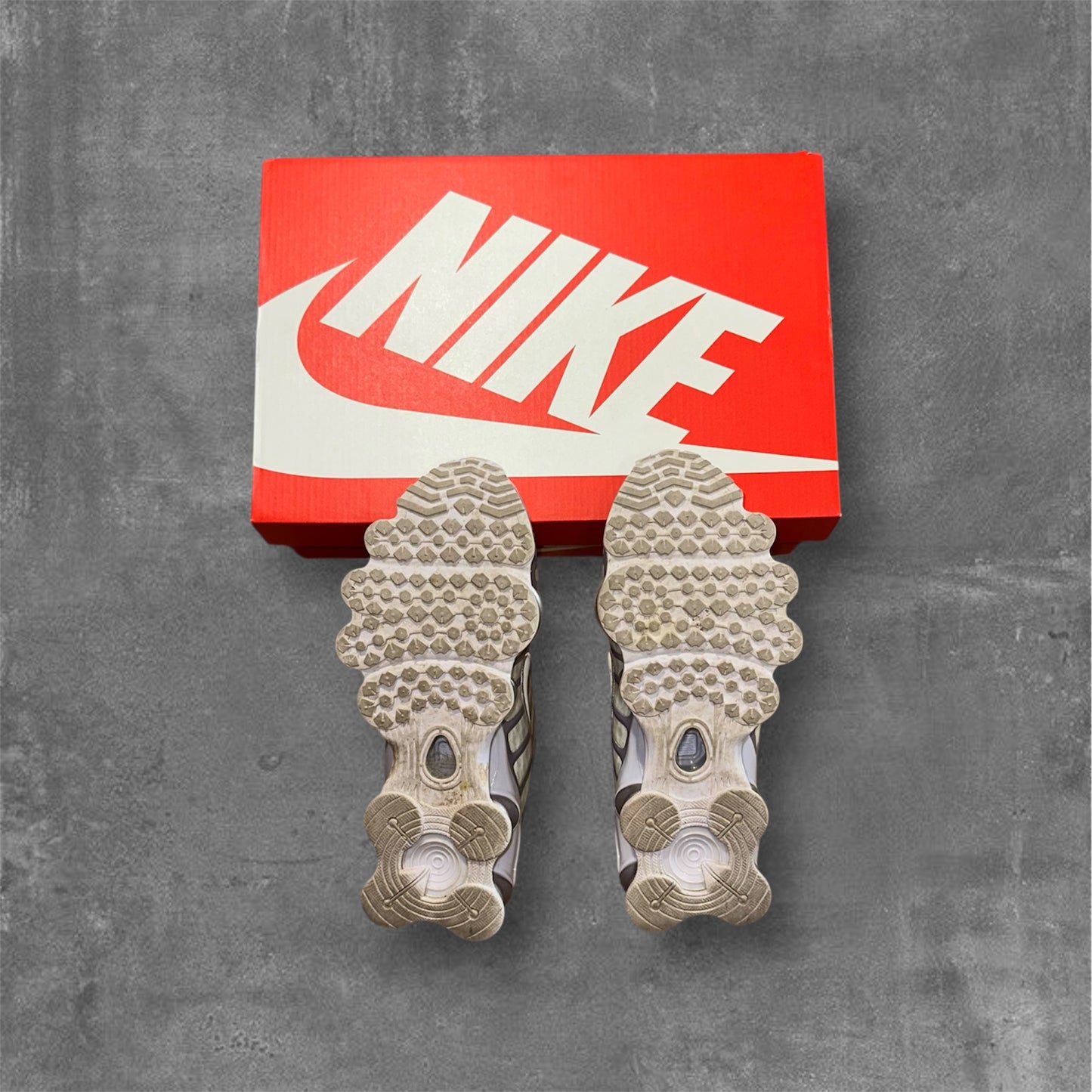 Nike Shox Summit White/Barely Grape/Sail [40]