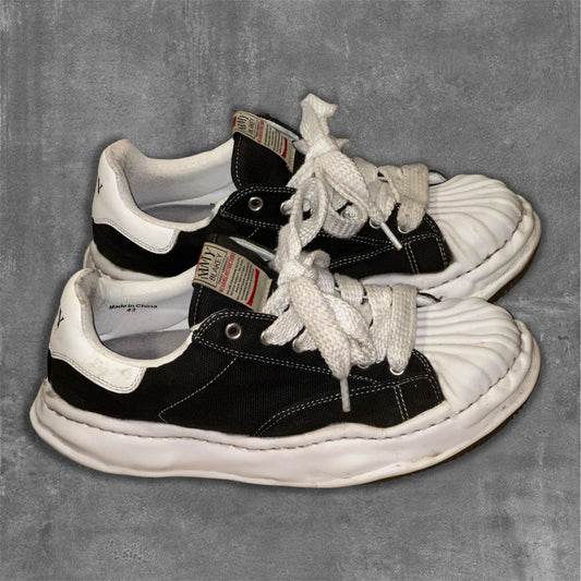 Maison Mihara Yasuhiro (MMY) Blakey Low Sneakers