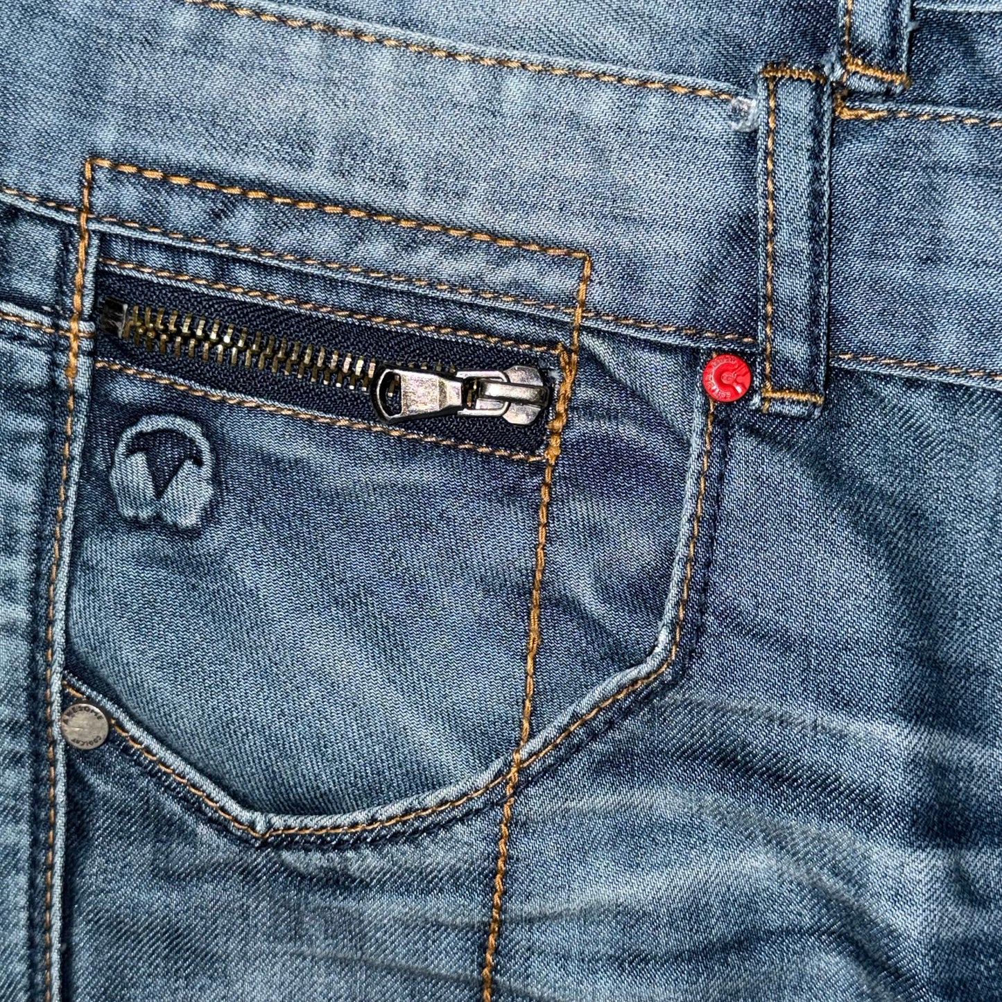 Cool Cat Game On Jeans